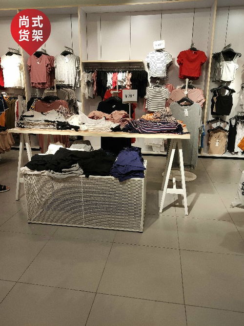 清镇KM货架 打造欧美服装落地中岛架与运动鞋展示柜的定制专家